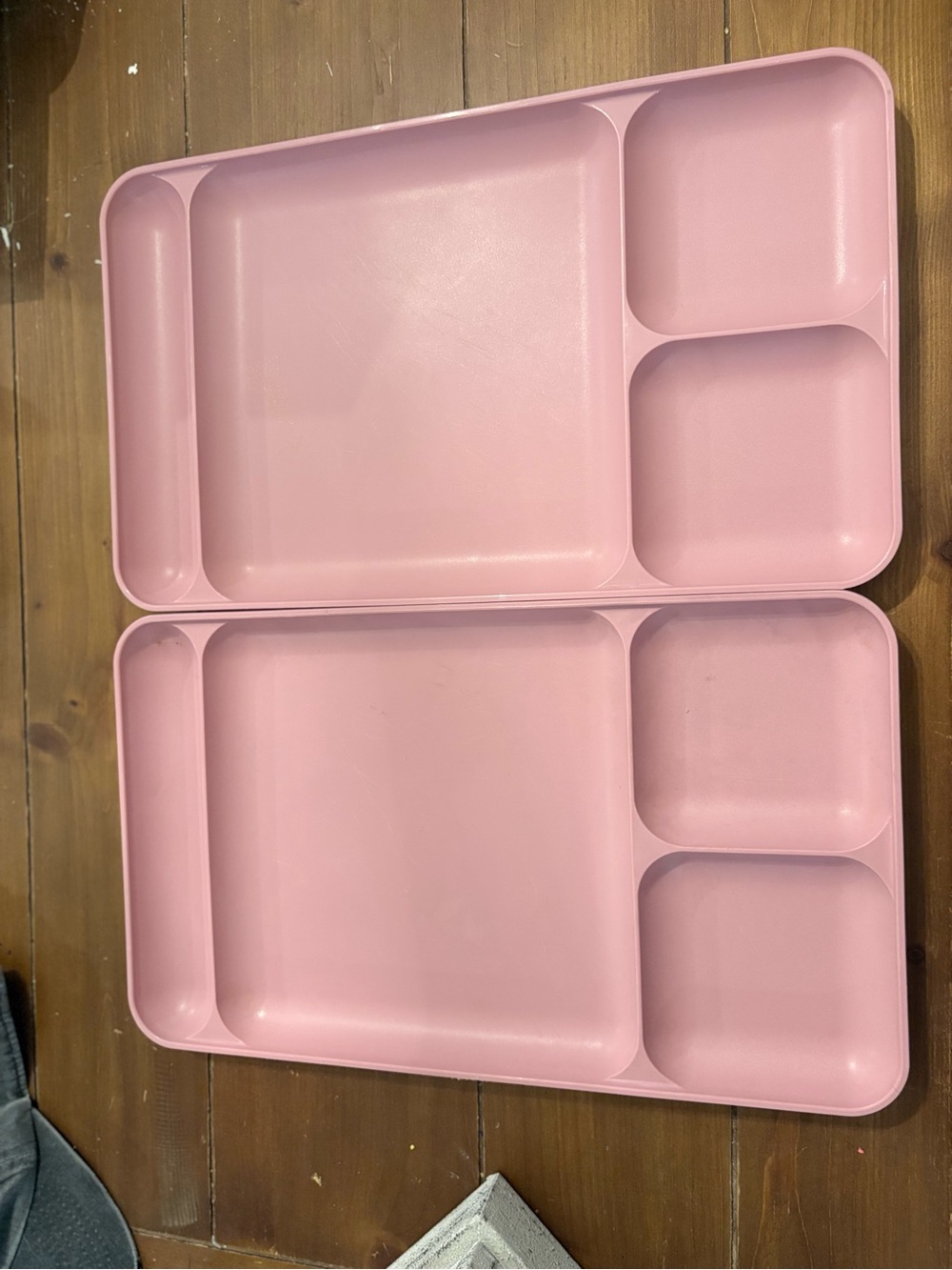 1990’s Tupperware Trays (2)